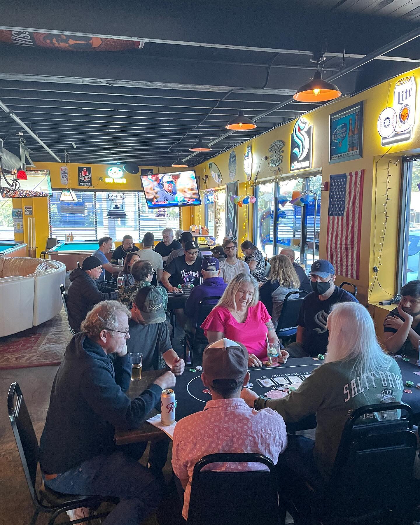 A busy Pocket Eights event at the Dog House